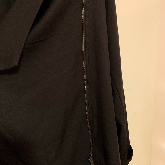 Black blazer style jacket - Picture 2 of 3